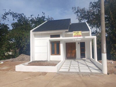 Rumah siap huni di cibiru, lokasi bebas banjir, udara sejuk
